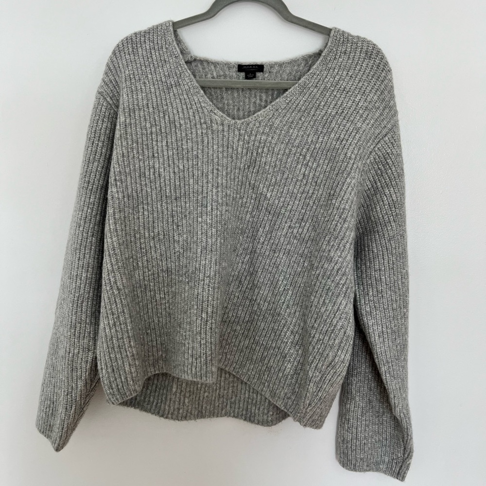 Bulky grey sweater